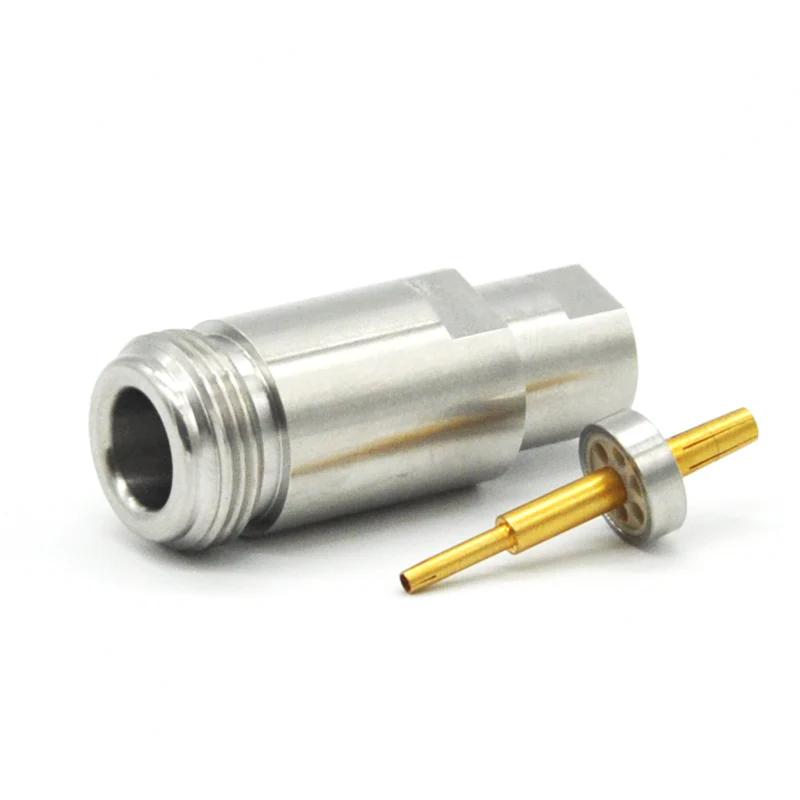 ¿Cuáles son los materiales utilizados más comunes para un conector de RF?